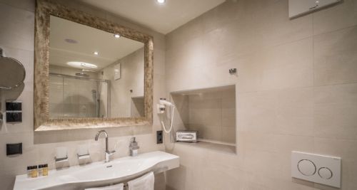 Bild eines Zimmers im Hotel Goldener Adler, BW Signature Collection by Best Western