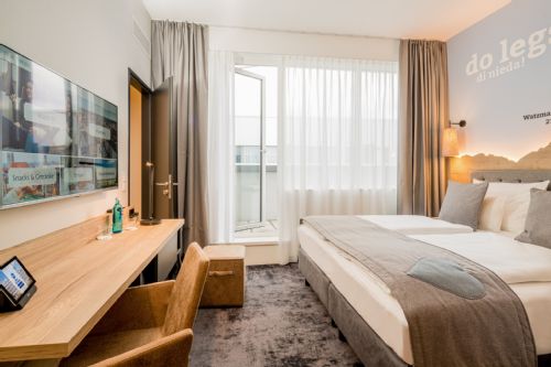 Hotel Motive, Zimmer, Doppelzimmer, Business Zimmer mit Balkon